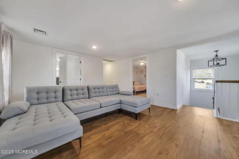 24 Maplewood Avenue Keansburg NJ 07734
