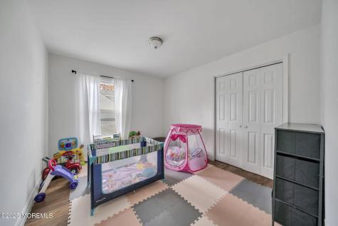24 Maplewood Avenue Keansburg NJ 07734