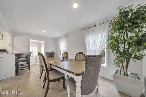 24 Maplewood Avenue Keansburg NJ 07734