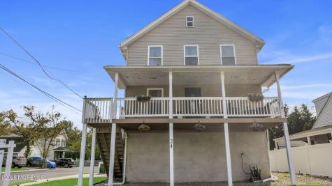 24 Maplewood Avenue Keansburg NJ 07734
