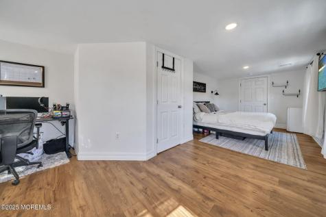 24 Maplewood Avenue Keansburg NJ 07734