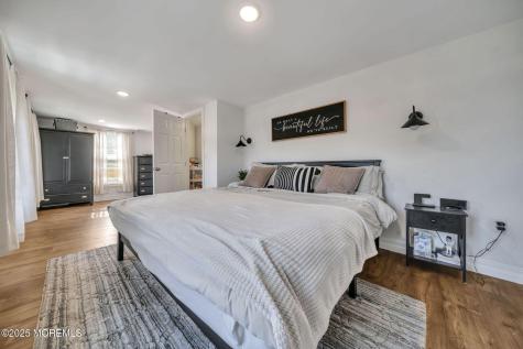 24 Maplewood Avenue Keansburg NJ 07734