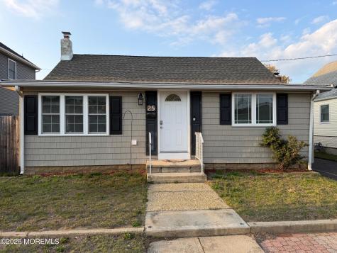 25 Hart Street Hazlet NJ 07734