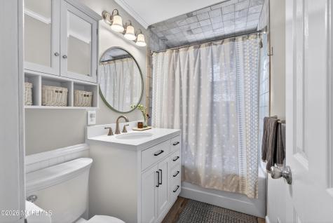 21 Karyn Terrace E Middletown NJ 07748