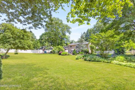 21 Karyn Terrace E Middletown NJ 07748