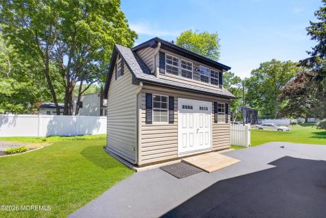 21 Karyn Terrace E Middletown NJ 07748