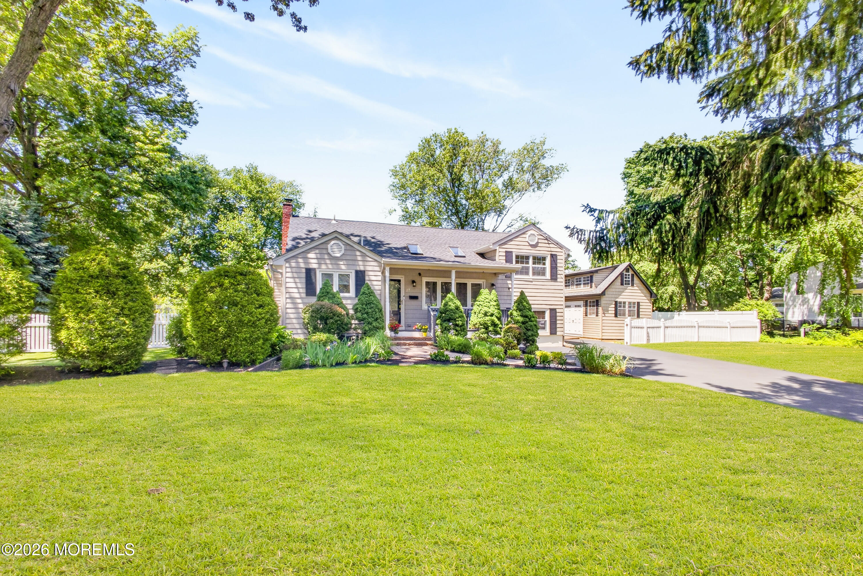 21 Karyn Terrace E Middletown NJ 07748