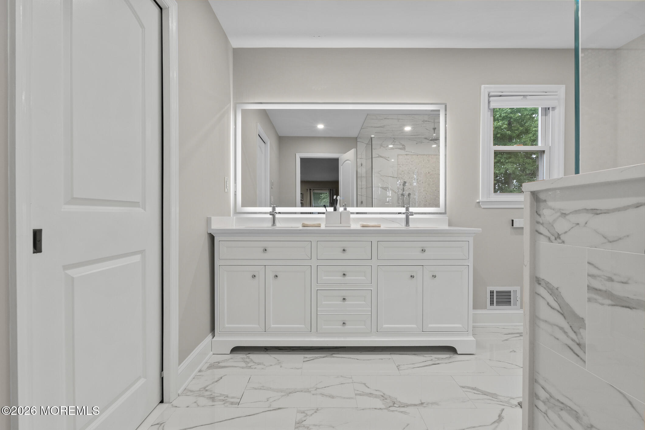 5 Brookside Circle Marlboro NJ 07746