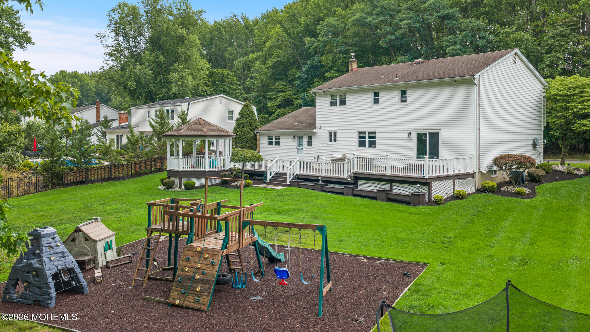 5 Brookside Circle Marlboro NJ 07746