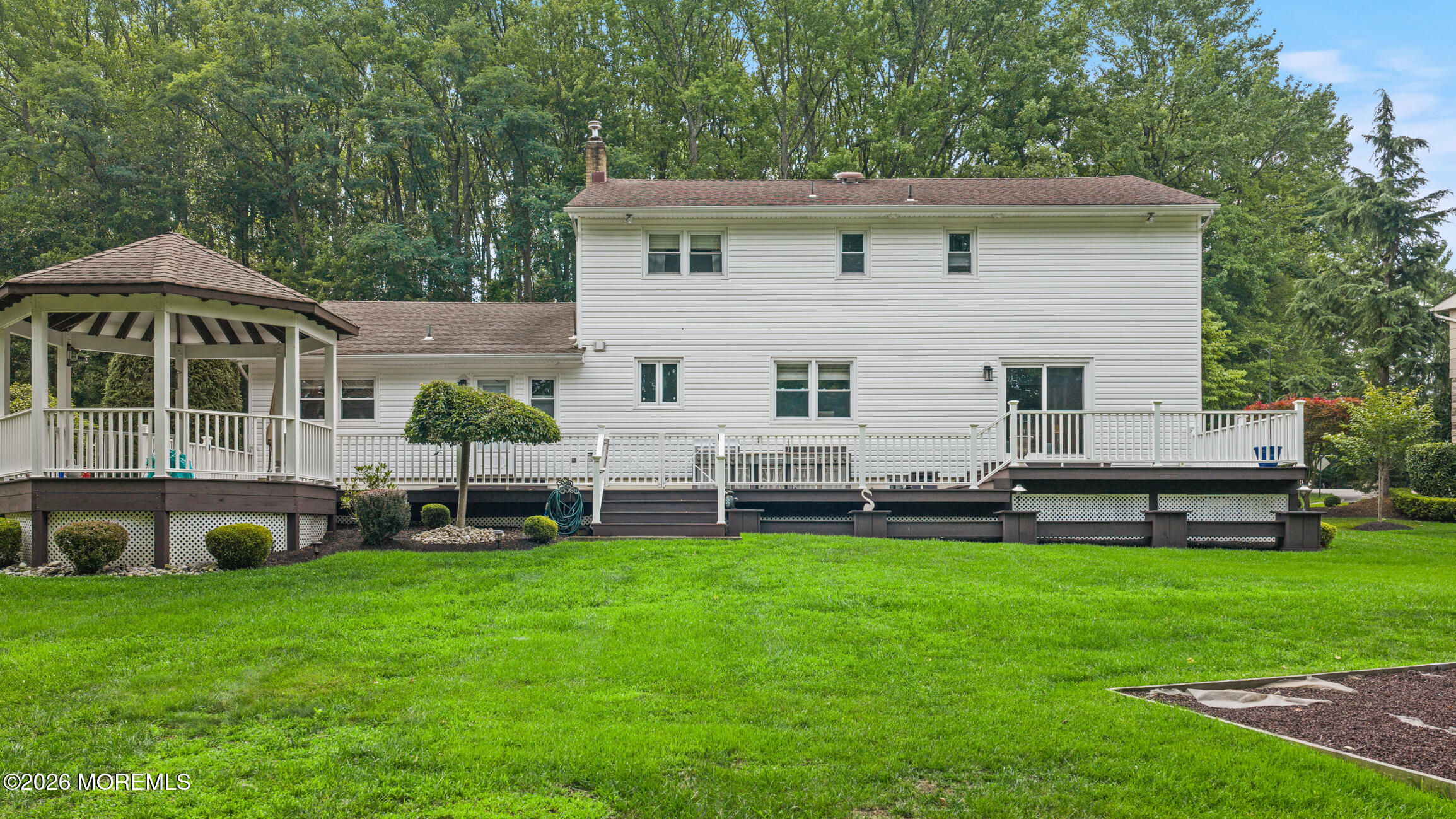 5 Brookside Circle Marlboro NJ 07746