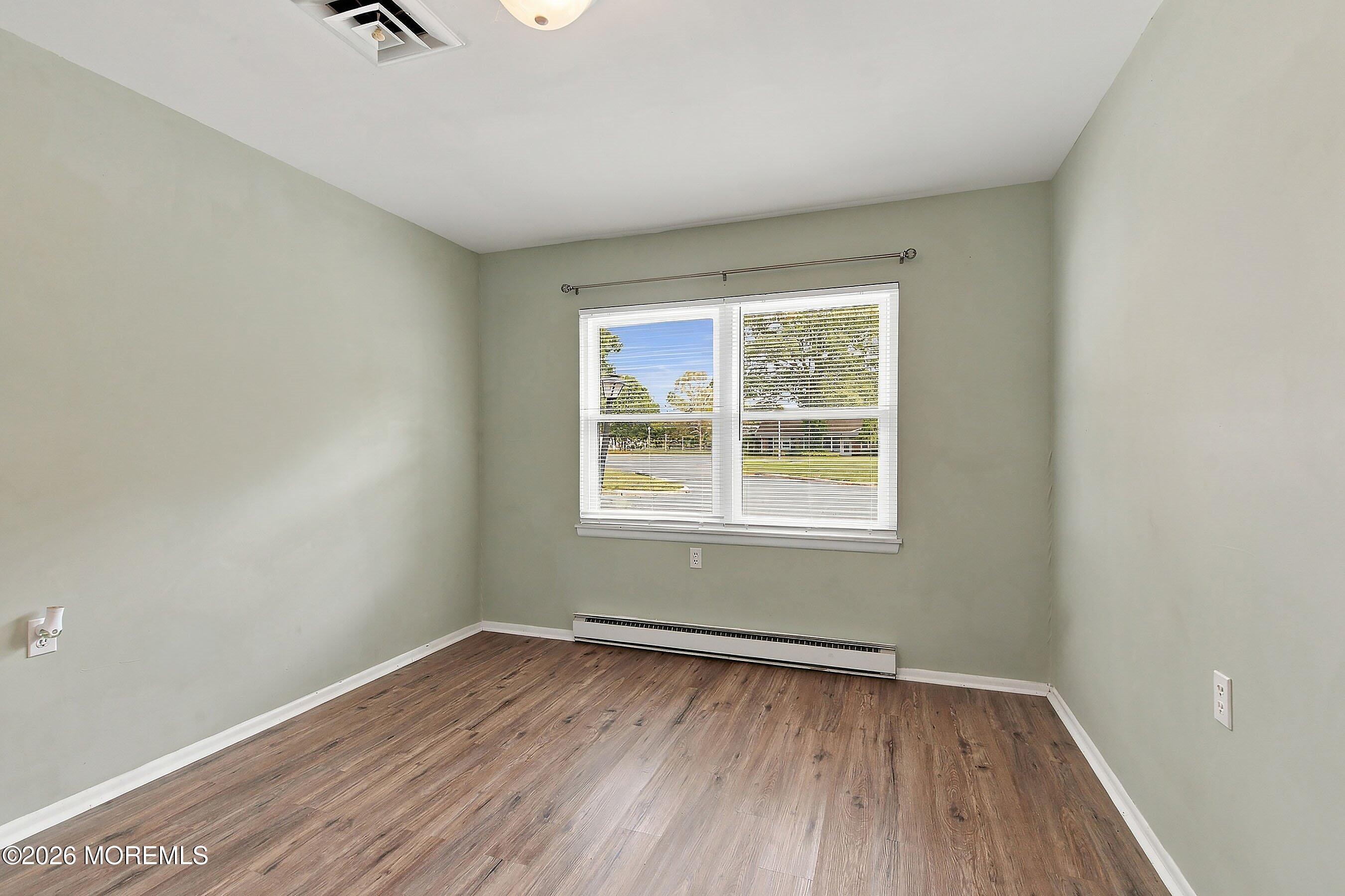 419A Chatham Court Lakewood NJ 08701