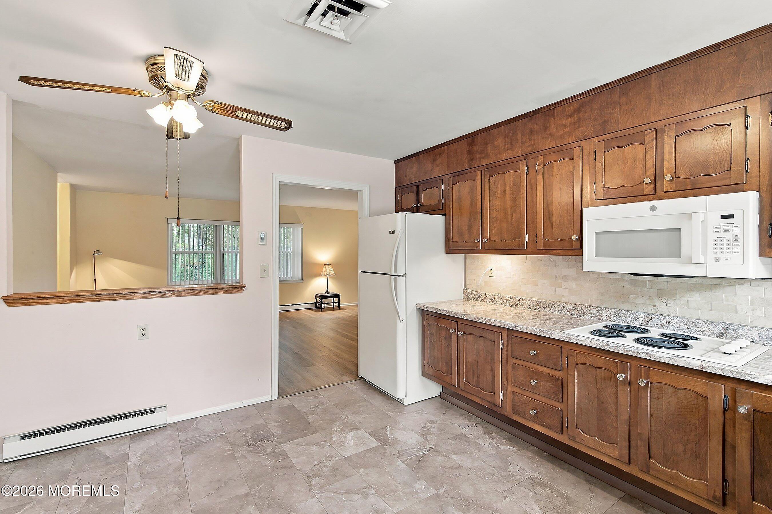 419A Chatham Court Lakewood NJ 08701