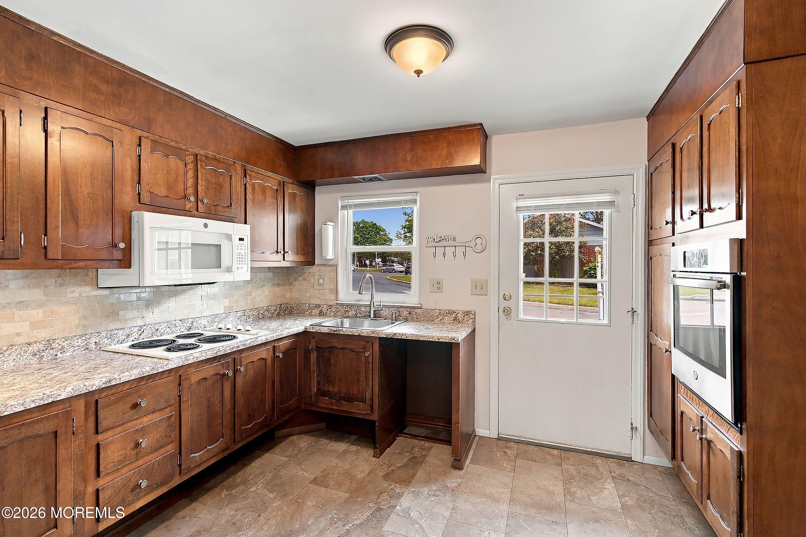 419A Chatham Court Lakewood NJ 08701