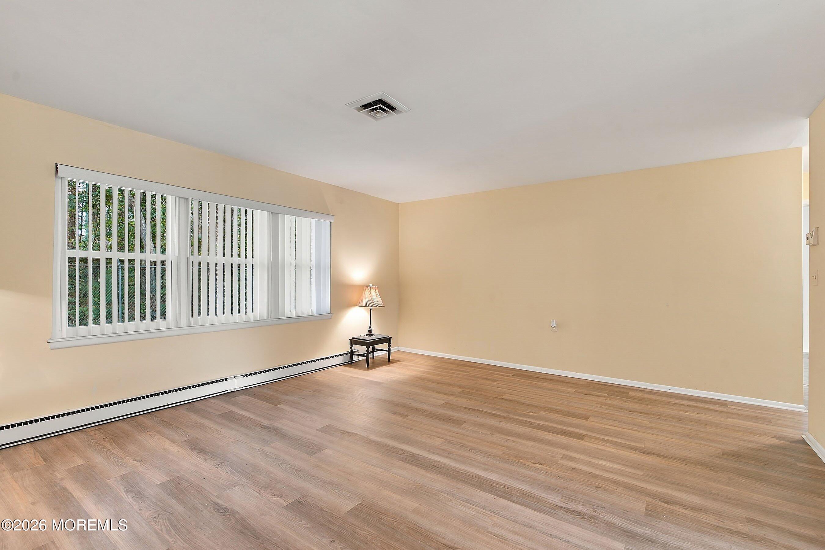 419A Chatham Court Lakewood NJ 08701