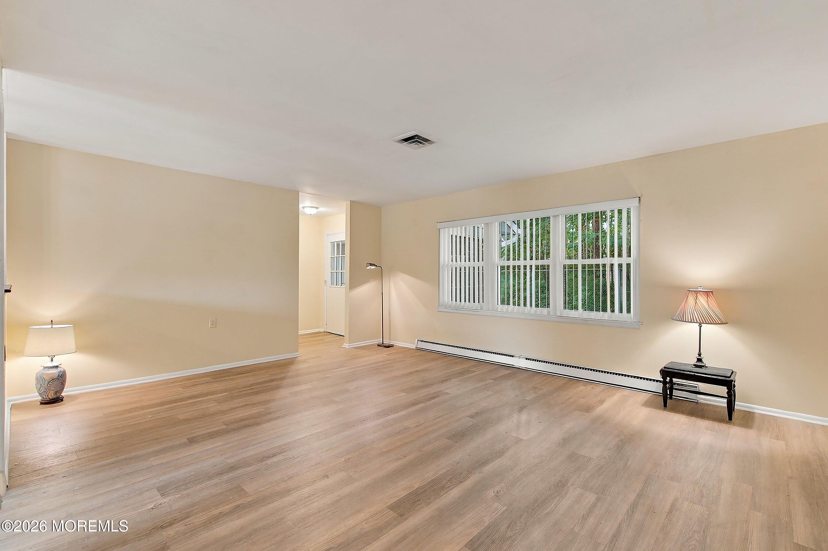 419A Chatham Court Lakewood NJ 08701
