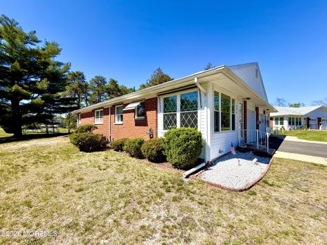 401 Highland Drive Whiting NJ 08759