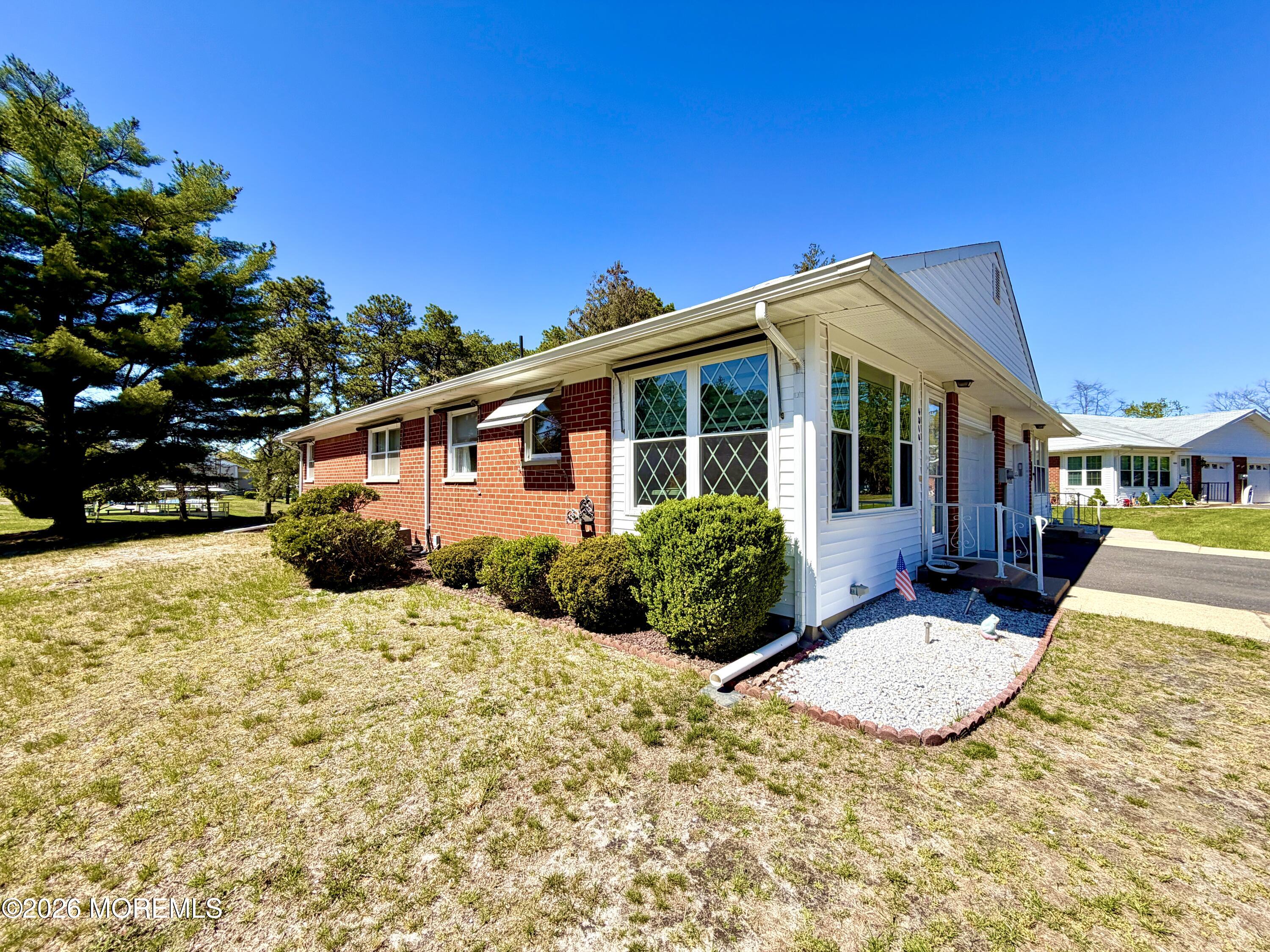 401 Highland Drive Whiting NJ 08759