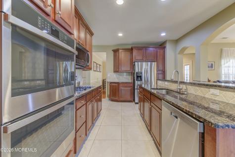 17 E Sagamore Drive Farmingdale NJ 07727