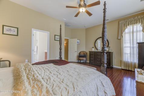 17 E Sagamore Drive Farmingdale NJ 07727