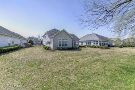 17 E Sagamore Drive Farmingdale NJ 07727
