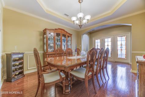 17 E Sagamore Drive Farmingdale NJ 07727