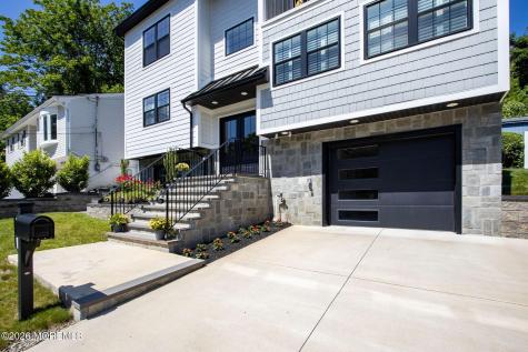 30 Bay Street Highlands NJ 07732