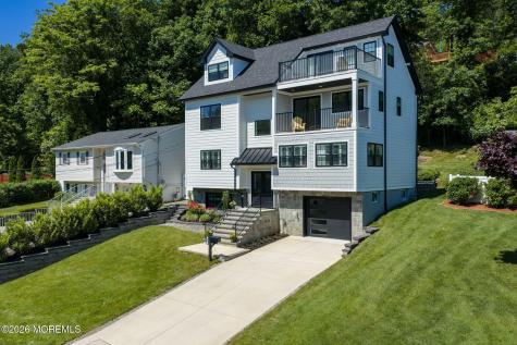30 Bay Street Highlands NJ 07732