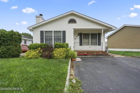 21 Parkview Way Englishtown NJ 07726