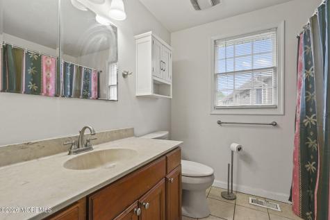 21 Parkview Way Englishtown NJ 07726