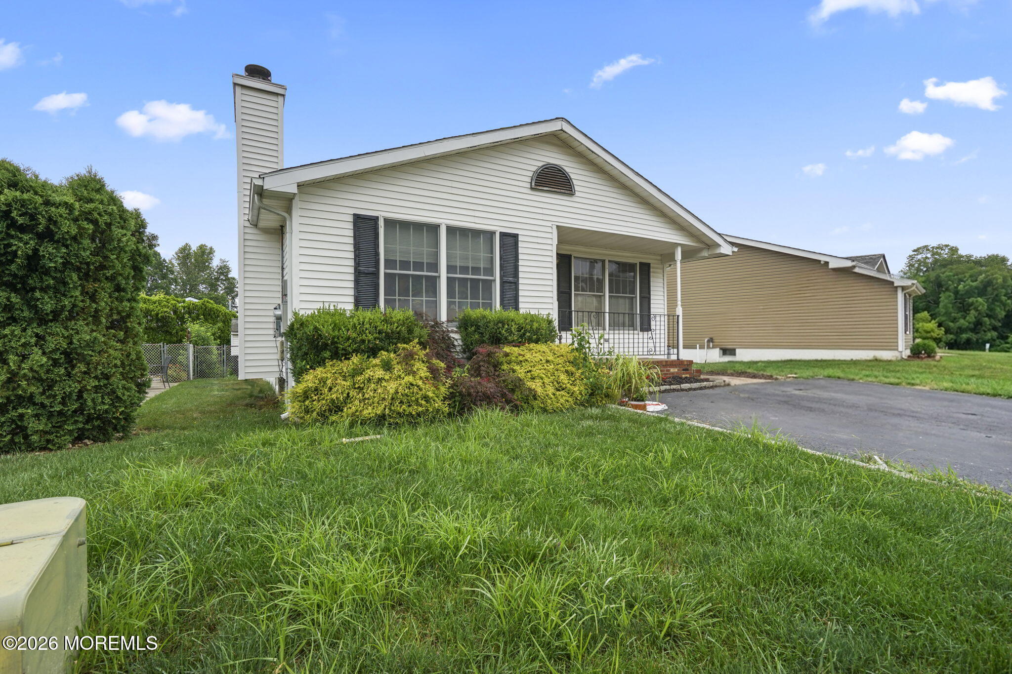 21 Parkview Way Englishtown NJ 07726
