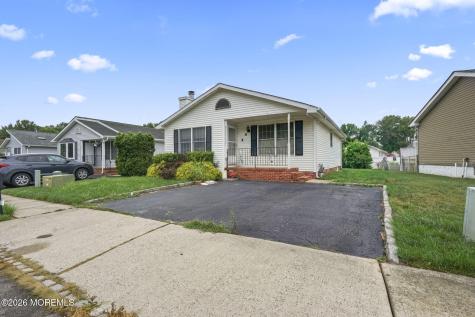21 Parkview Way Englishtown NJ 07726