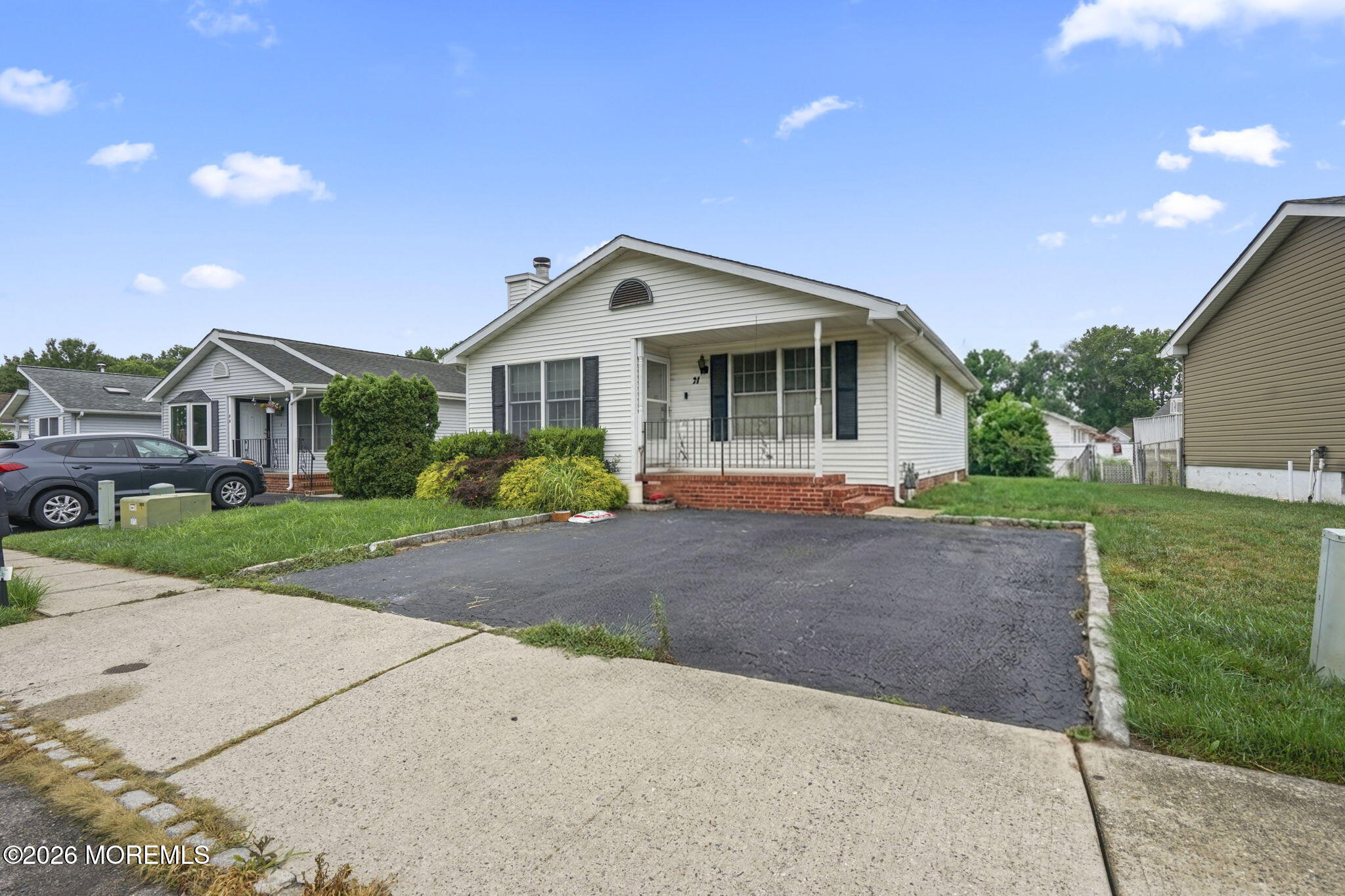 21 Parkview Way Englishtown NJ 07726