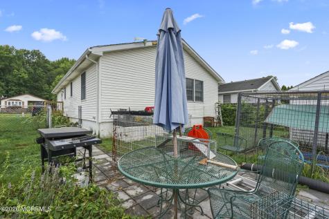 21 Parkview Way Englishtown NJ 07726