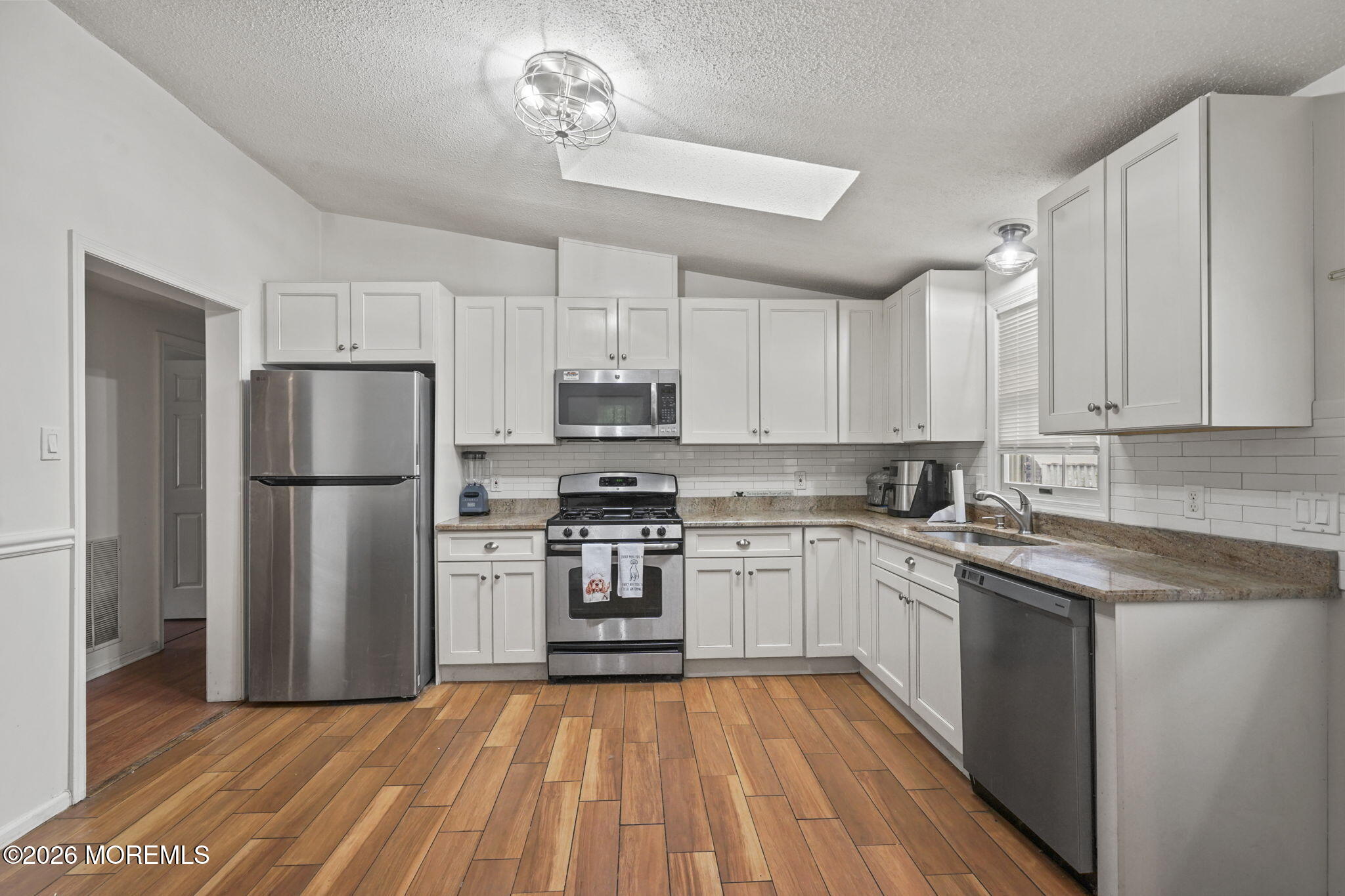 21 Parkview Way Englishtown NJ 07726