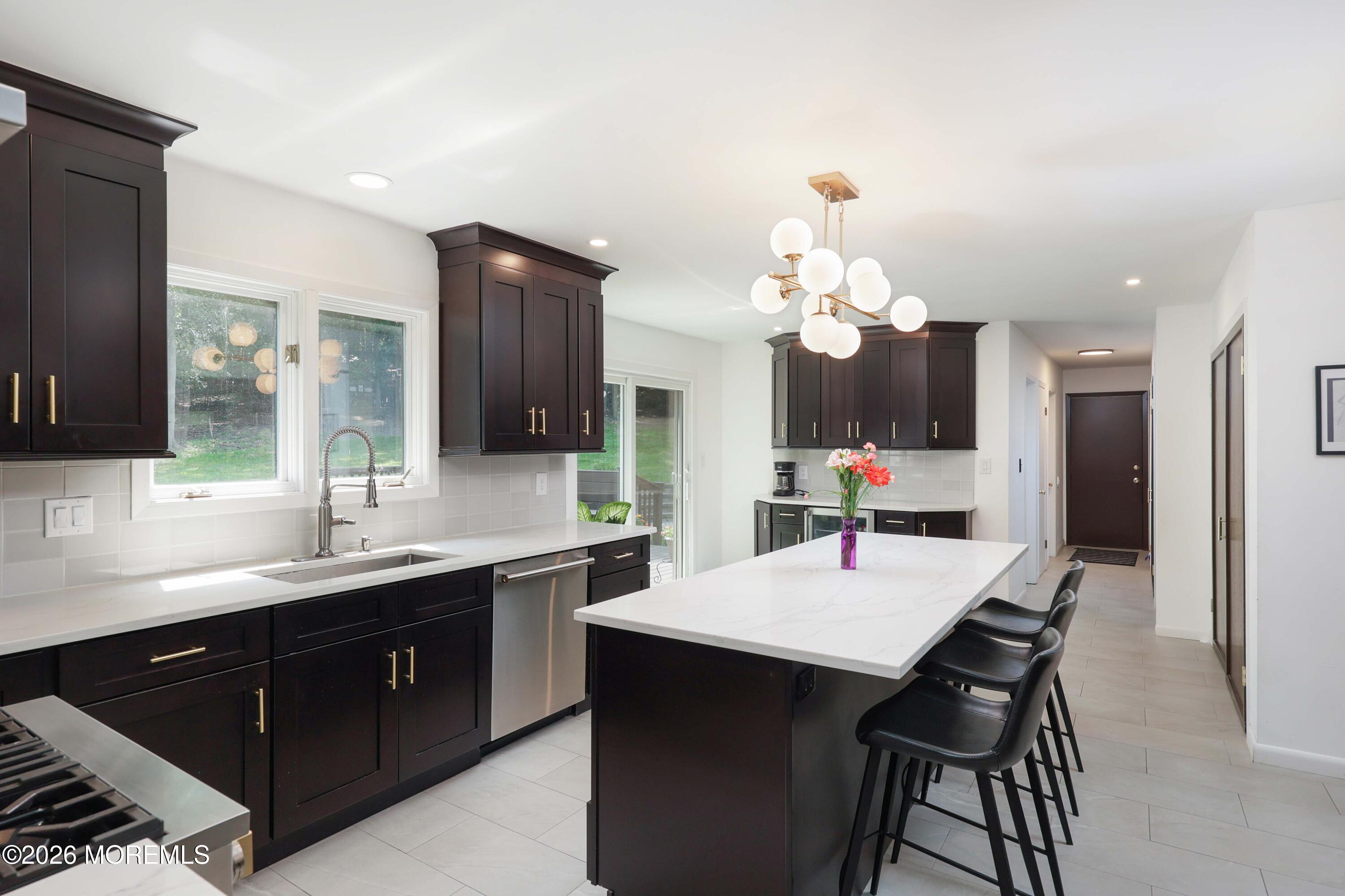 18 Constitution Drive Leonardo NJ 07737