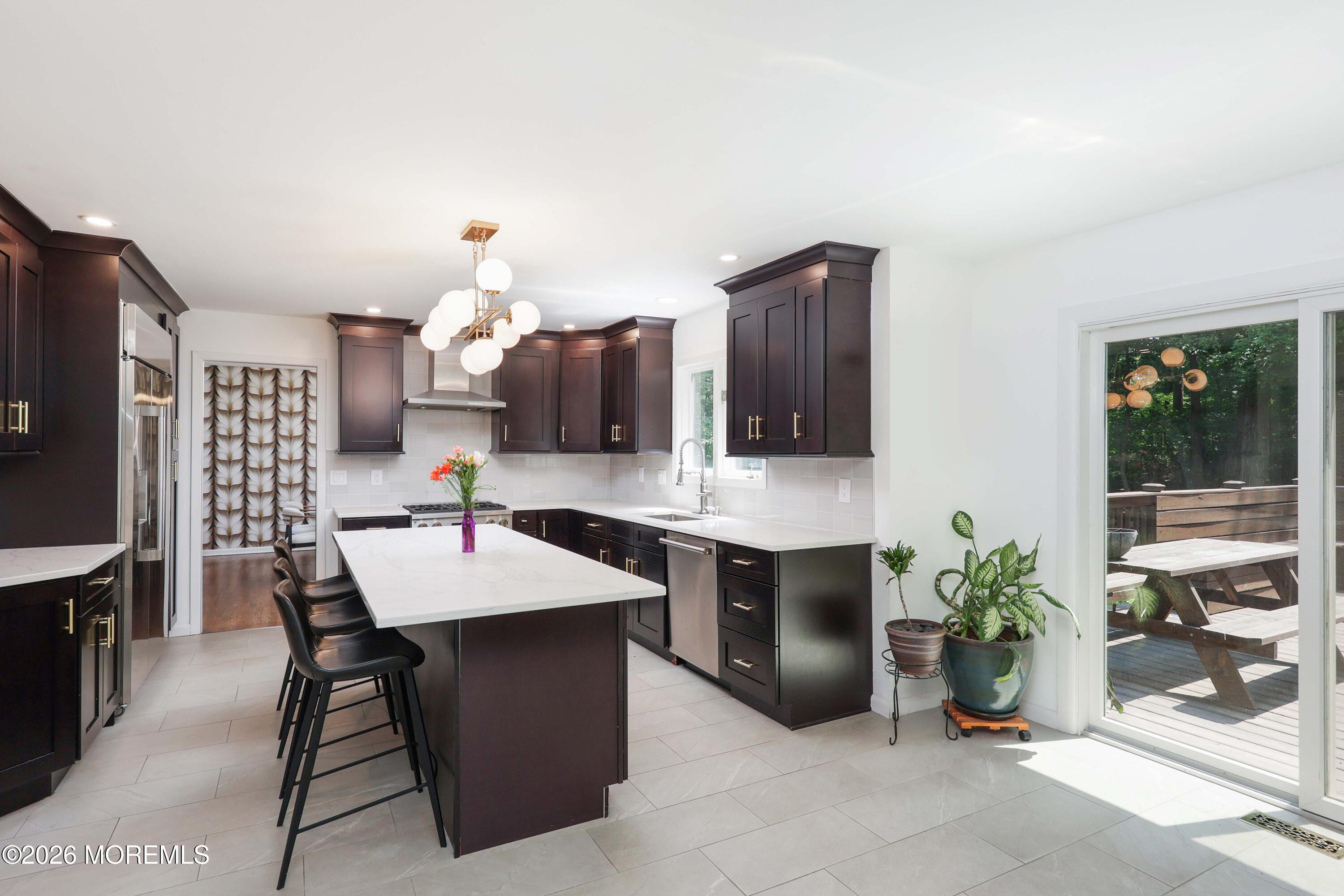 18 Constitution Drive Leonardo NJ 07737