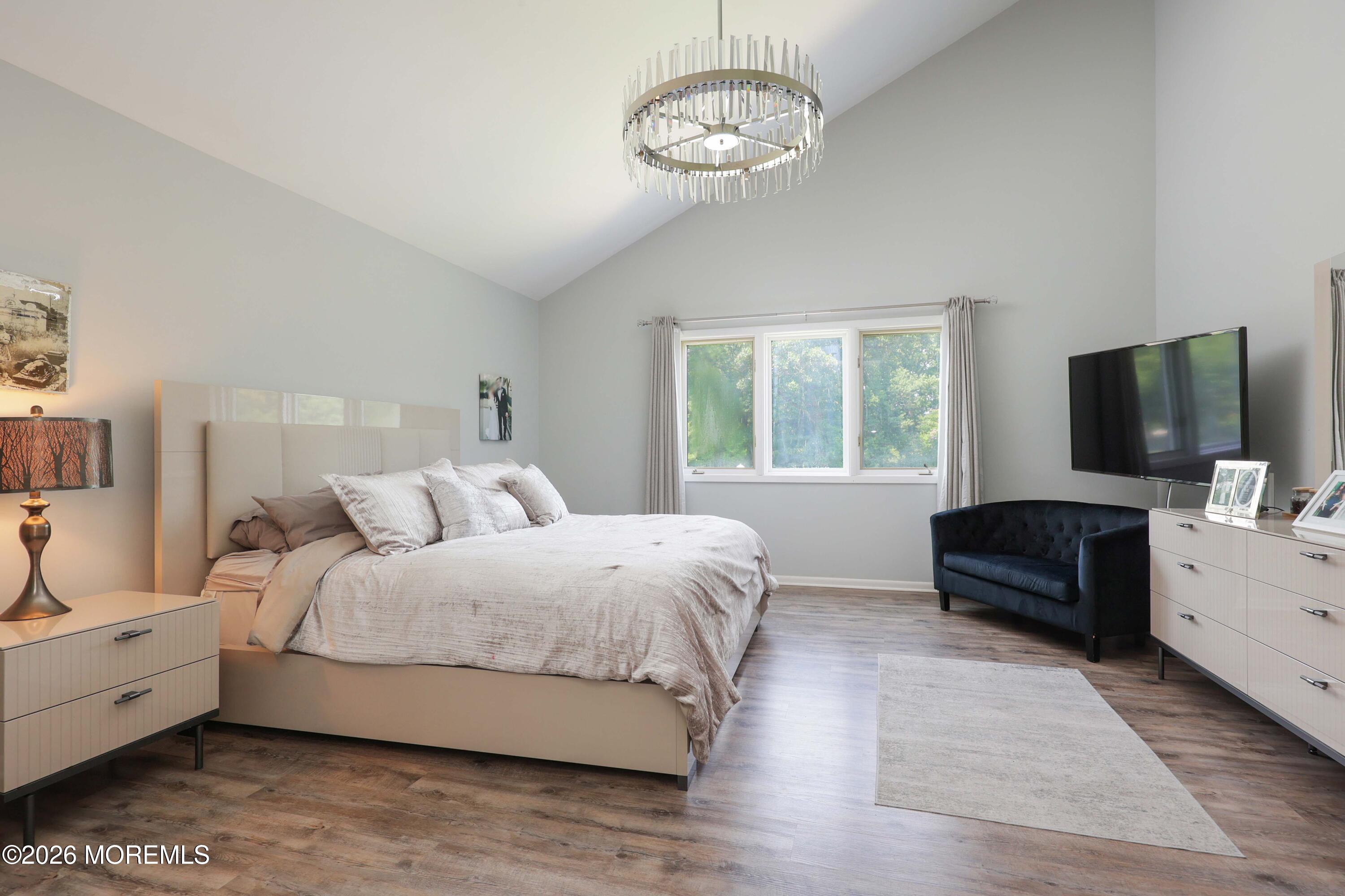 18 Constitution Drive Leonardo NJ 07737