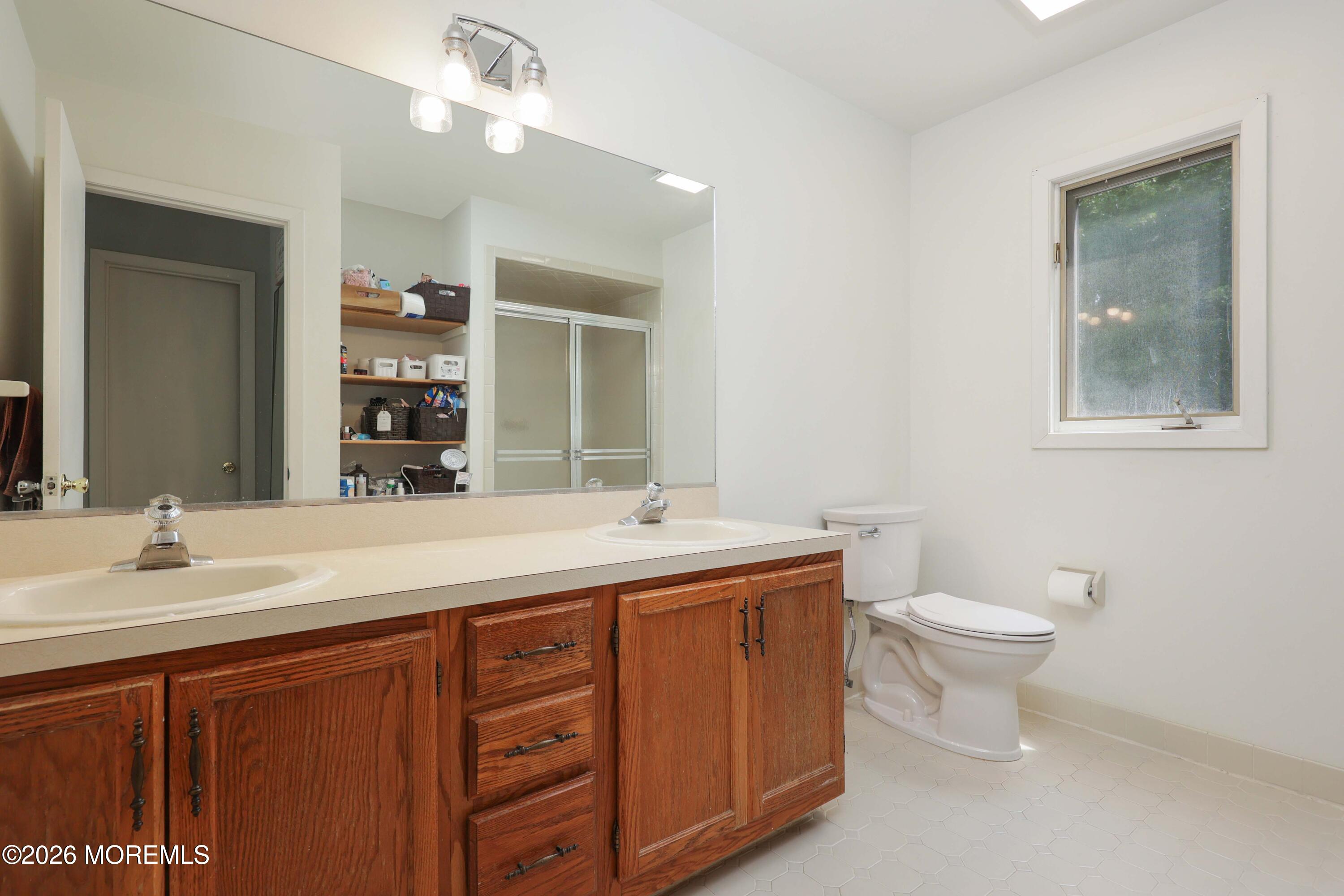 18 Constitution Drive Leonardo NJ 07737