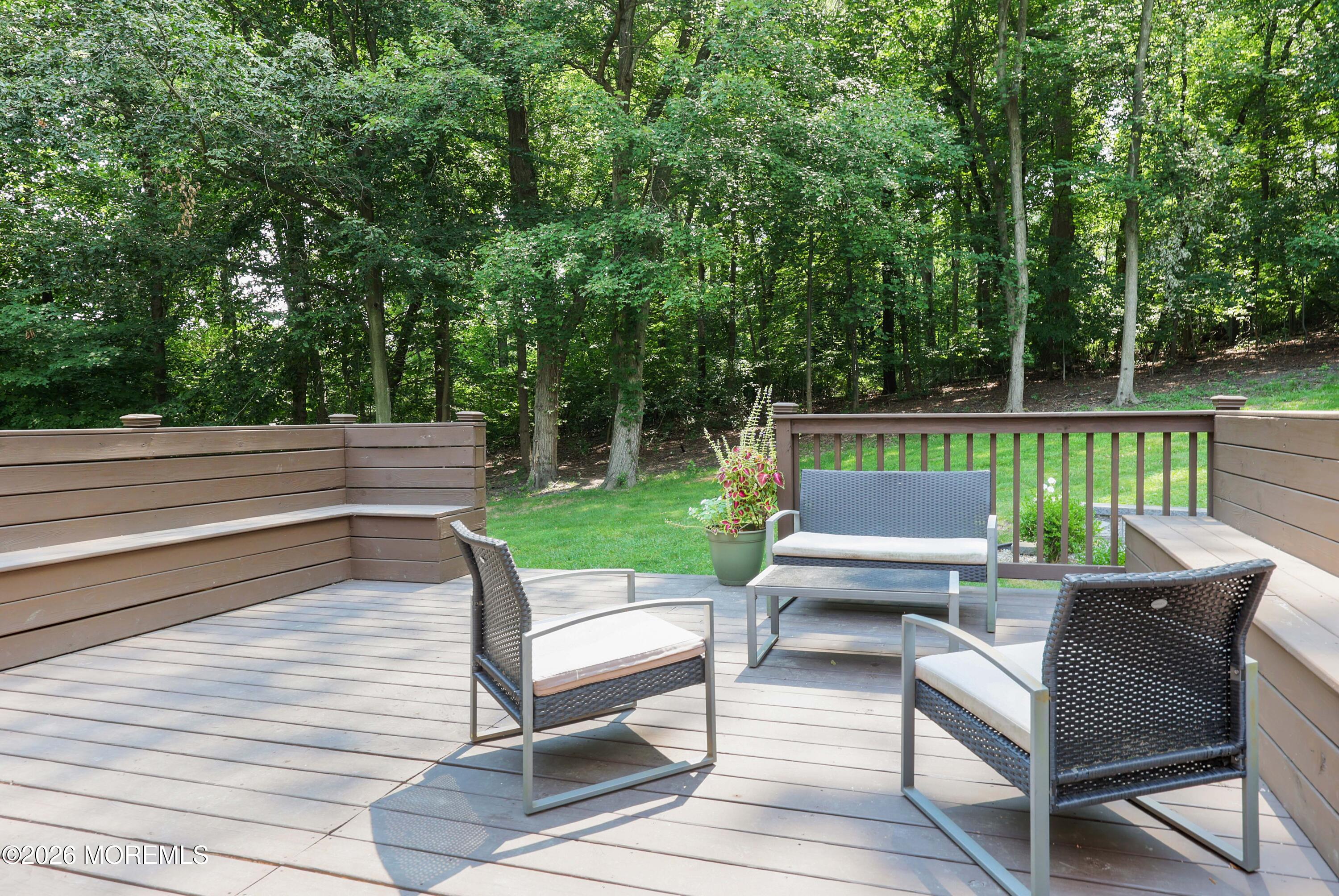 18 Constitution Drive Leonardo NJ 07737