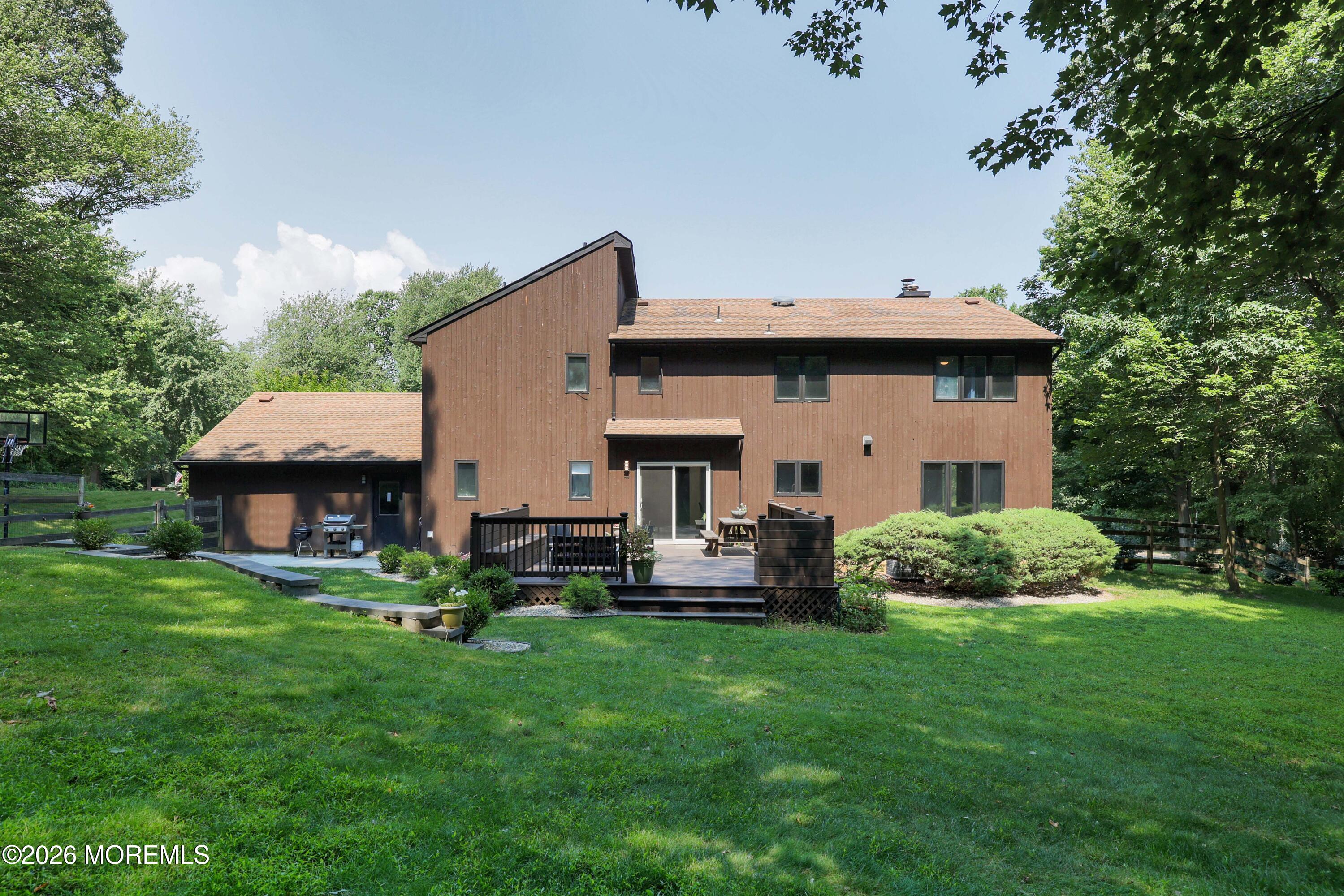 18 Constitution Drive Leonardo NJ 07737