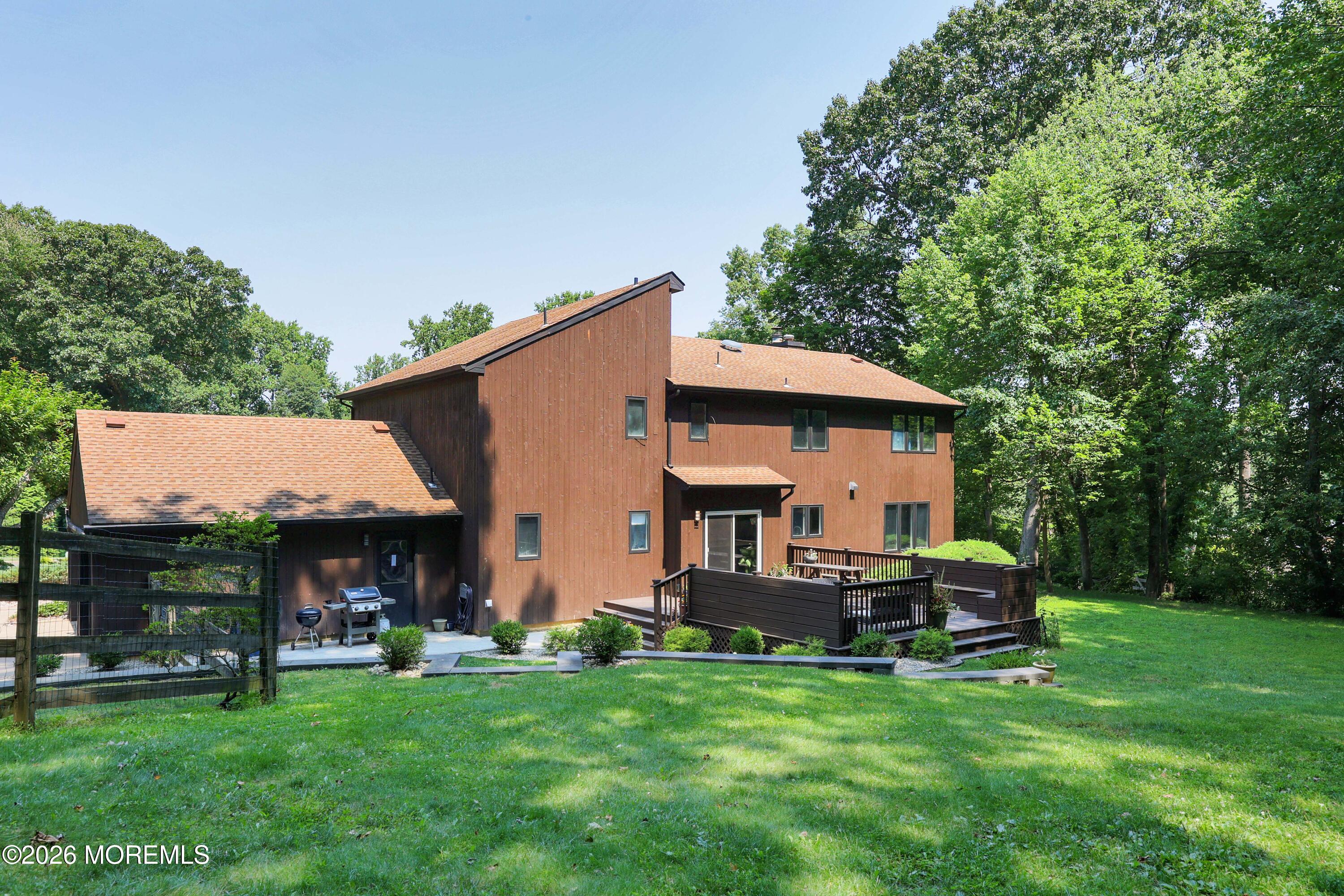 18 Constitution Drive Leonardo NJ 07737