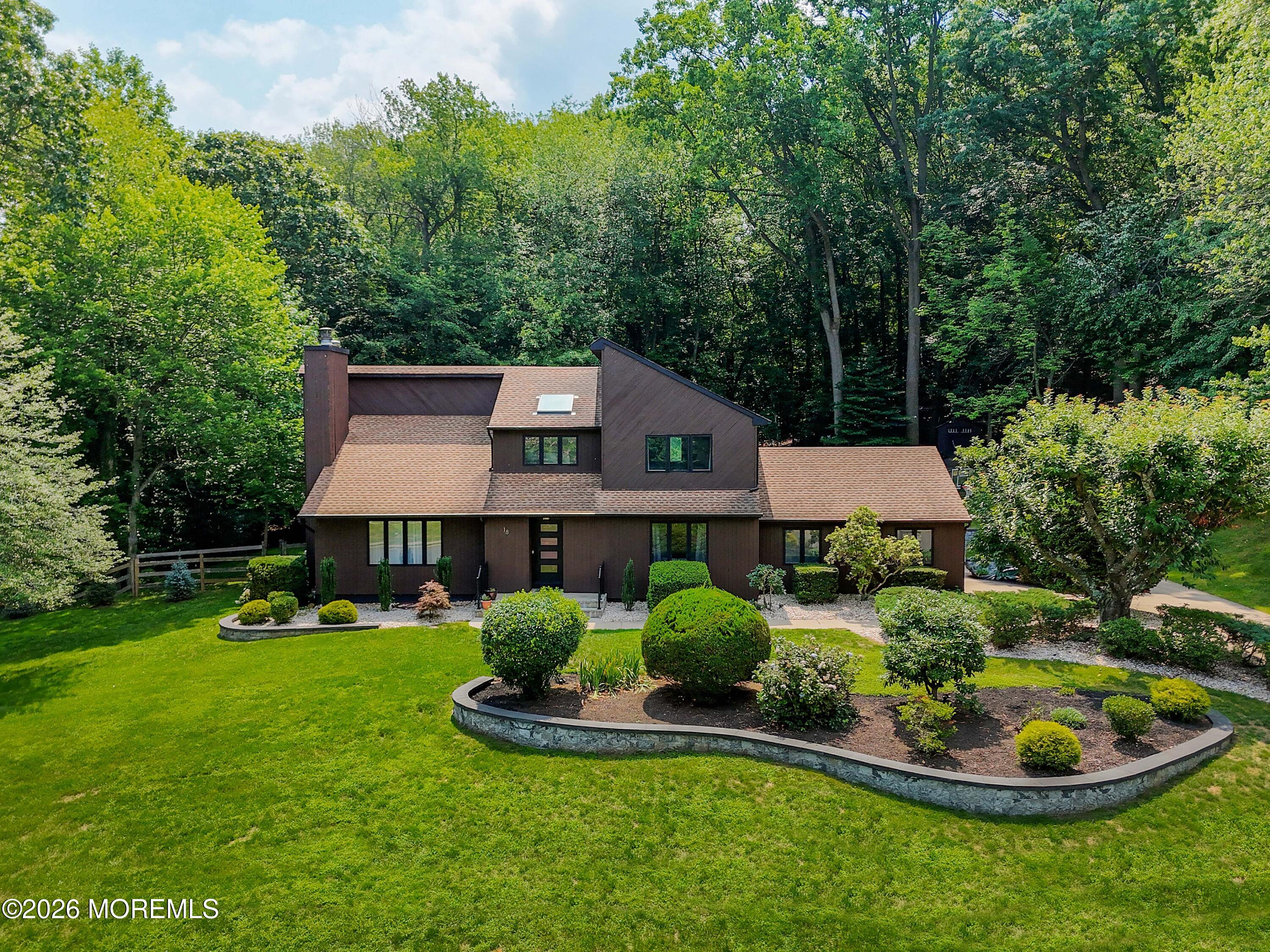 18 Constitution Drive Leonardo NJ 07737