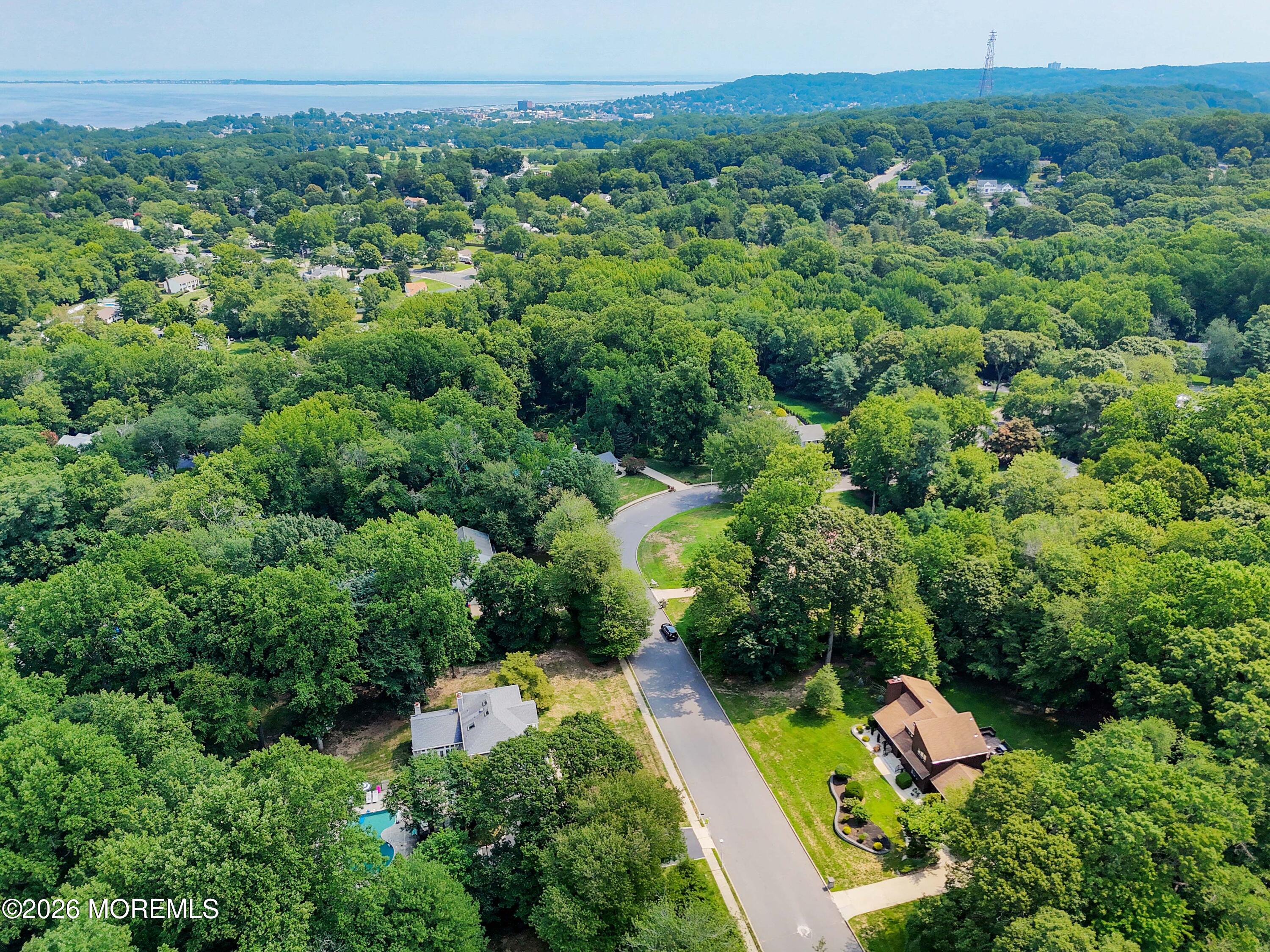 18 Constitution Drive Leonardo NJ 07737