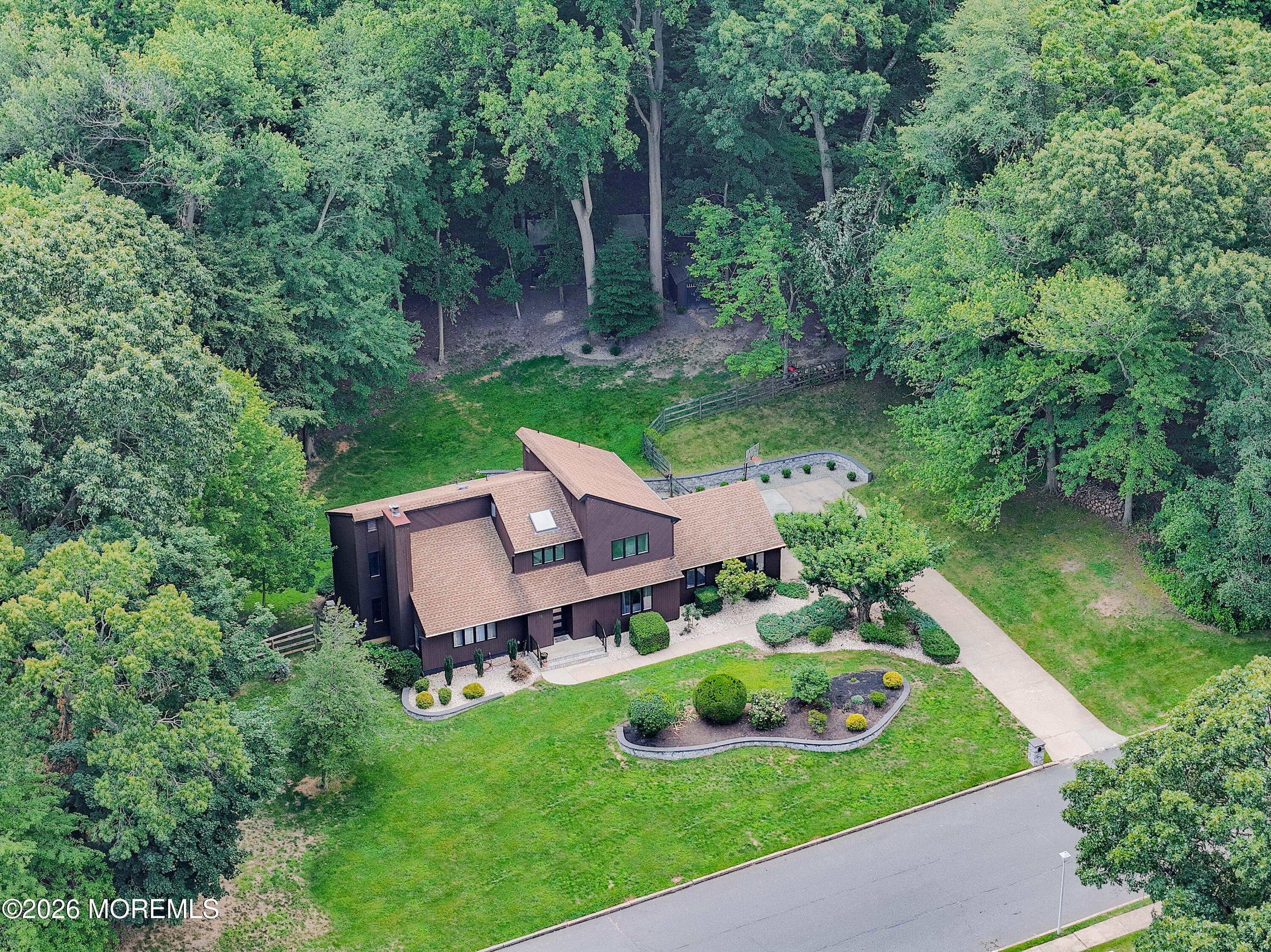 18 Constitution Drive Leonardo NJ 07737