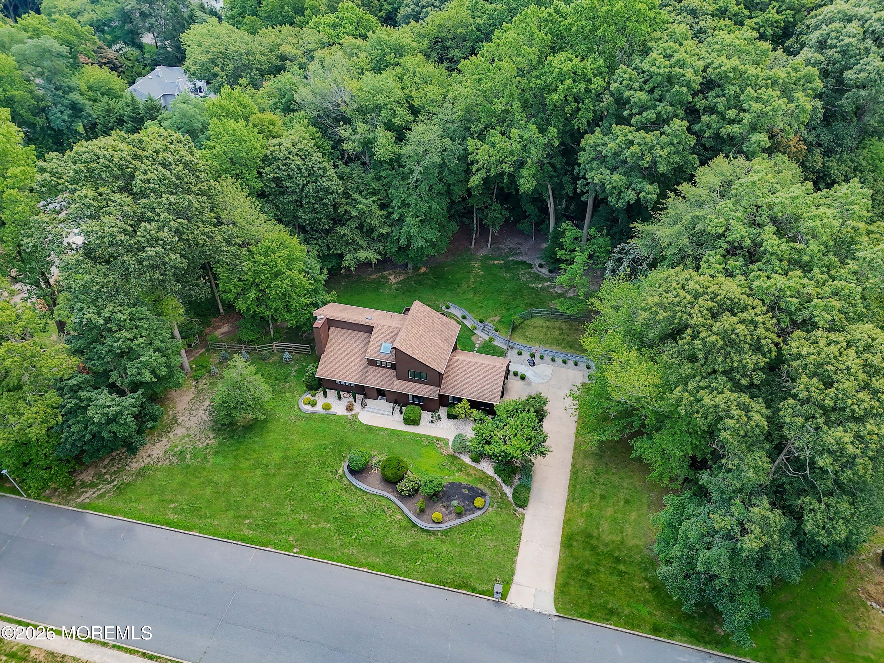 18 Constitution Drive Leonardo NJ 07737