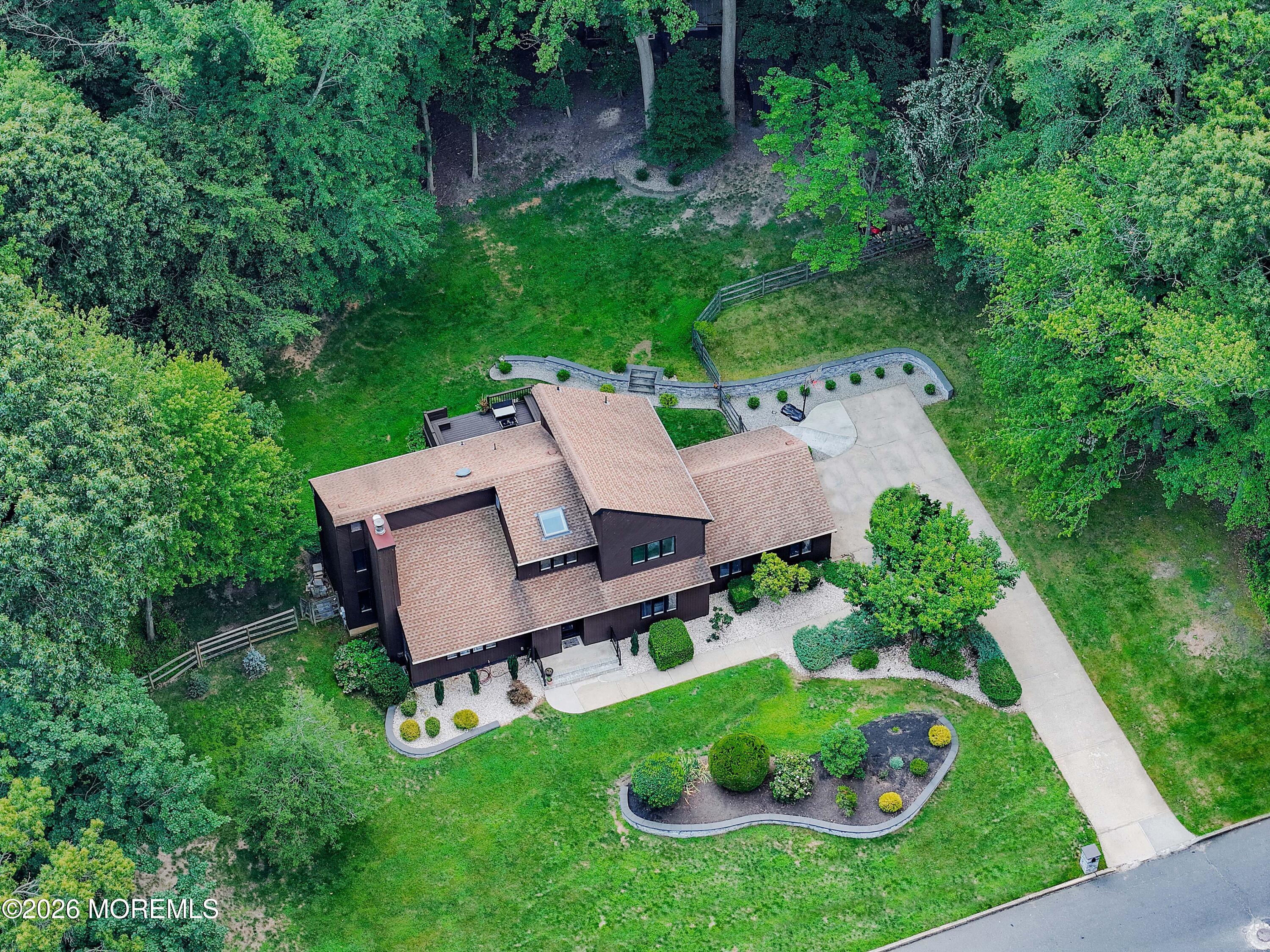 18 Constitution Drive Leonardo NJ 07737