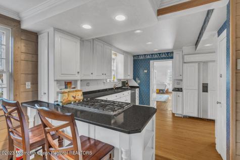 911 Middletown Lincroft Road Middletown NJ 07748