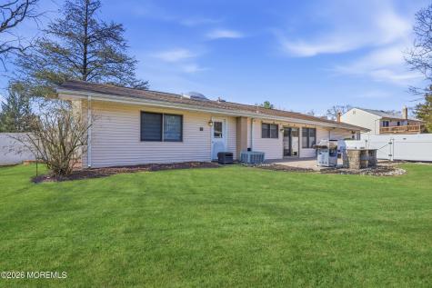 2 Chelsea Road Jackson NJ 08527