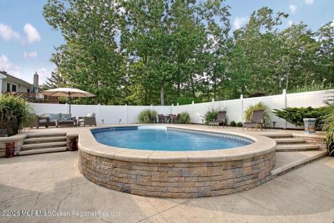 2 Chelsea Road Jackson NJ 08527