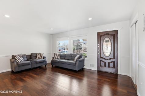 2 Chelsea Road Jackson NJ 08527